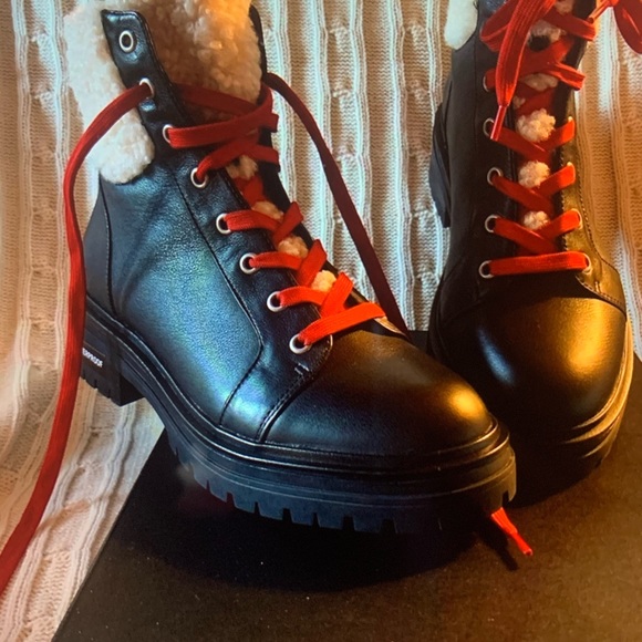 Kenneth Cole Black Rhode Lace Up Boot - Picture 6 of 9